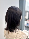 横顔美人　レイヤー　くびれスタイル　外ハネ