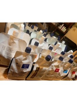 【髪のダメージを補修するトリートメント】髪の芯から潤いを与え、思わず触れたくなるような艶感に♪