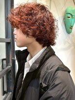 ヴヴ(Bub)&nbsp;スパイラルパーマ ブリーチ オレンジカラー ウルフカット