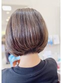 美フォルム前下がりショート