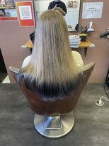 ブリックヘアー(BLICK Hair) 裾カラー青
