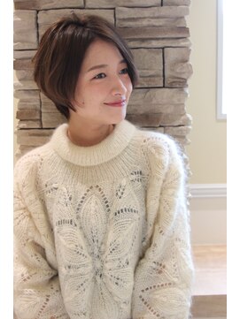 レウナ 外苑前(Reuna) 30代・40代に人気なひし形ナチュラルショート