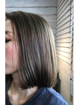 ダブル ヒッチ ヘア(W Hitch hair) セミウエットアッシュ