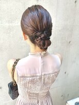 ディア(.eer)&nbsp;ミディアム～セミロング // シンプルなシニヨンアップスタイル