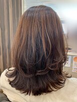 ホリスティックビューティーファミリア&nbsp;ミディアムローレイヤー