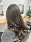透明感グレージュ