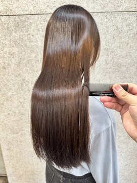 艶髪 髪質改善ストレート ブラウンベージュカラー 20代 縮毛矯正