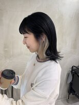 シー(Ciii)&nbsp;stylist イケダ>> インナーカラー×ホワイトブロンド