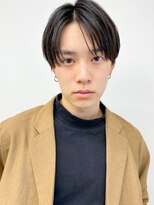 ヴィオドラジェ(vieo dragee)&nbsp;センターパートパーマなし×束感で好印象ショート