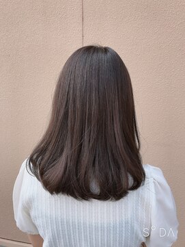 シェリッシュ ノース(Sheriche North) 愛されツヤカラー×ピーチブラウン