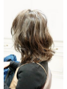 ヘアー デザイン レガリタ(Hair Design LEGALITA) ミディアムレイヤー