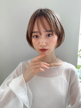 ジョエミバイアンアミ(joemi by Un ami) 【joemi】斜めバンググレージュカラーシルキーベージュ(小倉太郎