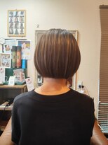 ヘアプラスアイズブルーム(hair+eyes bloom) 首元スッキリスッキリボブ