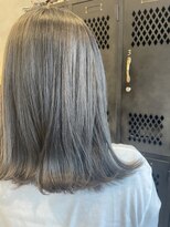 アチーブリス(achieve Liss)&nbsp;アッシュグレー大人可愛い透明感立体感グレージュエアストレート