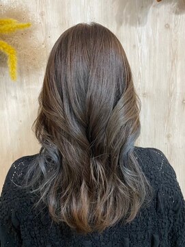 リフラス(Reflus.) アッシュブラウン×インナーブルー