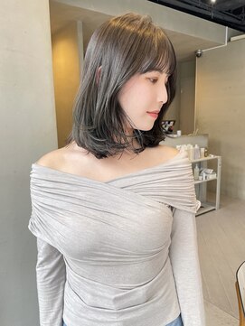 ヘアー アイス ルーチェ(HAIR ICI LUCE) ブリーチなしカラー オリーブベージュ レイヤーカット /林