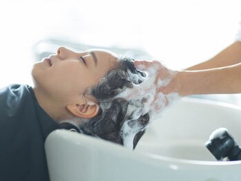 あおいろの写真/【半田駅すぐ】大人の髪の悩みに特化◎大人気のフルフラットのシャンプー台（ユメシャンプー）を使用◇