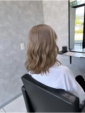 グランデ リー(GRANDE ly) ミルクティーベージュカラー