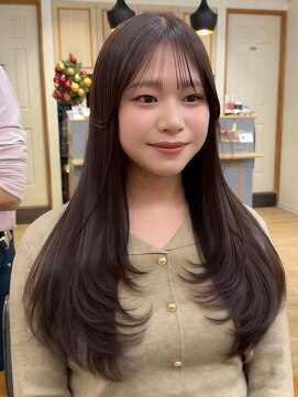 ネオリーブ クーロ(Neolive curro) 韓国前髪顔周り×ハッシュレイヤー　暗めカラー/酸性ストレート