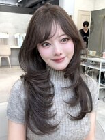 ユニ 原宿(uni)&nbsp;韓国ヘアロングレイヤーカットハッシュカット顔周りカット