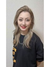 スタイリストHITOMI【透明感と艶感が出せる大人女子カラー☆細かなニュアンスBEST提案♪ハイトーンお任せ】