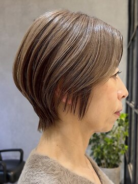 エリマ 調布(elima) 調布白髪染めレイヤーボブウルフショートカットアッシュベージュ