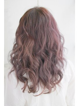 トランクイル サフリック(TRAN9UIL safric) 20代・30代・40代　モーヴ系とびきりロングパーマ