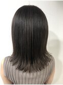 オリーブグレージュ