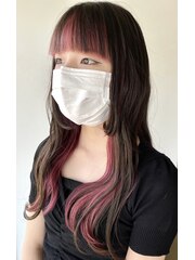 黒髪×インナーカラーカシスピンク