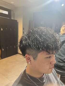 スペインカール [柏/メンズサロン/メンズカット/メンズパーマ]