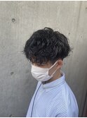 重め無造作マッシュ黒髪パーマ刈り上げ前下がり