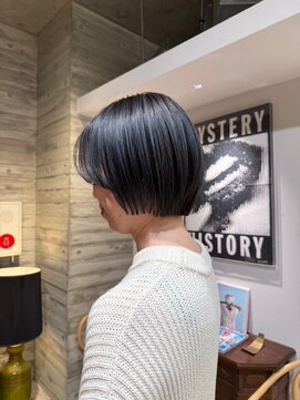 ヲタク(wotaku.) シークレットハイライトショートボブブルーシルバー透明感カラー