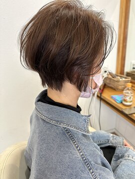 クマ(kuma.) 大人可愛い20代30代40代前下がりショートボブ丸みショート◎