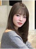 顔周りレイヤーカットくびれヘアミルクティーベージュカラー