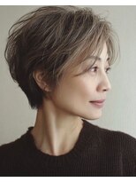 ハーツ(Heart's) 白髪ぼかし/イメチェンヘアスタイル/前髪カタログ/ショートボブ