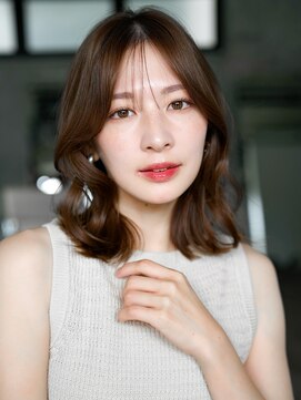 レノラ 本町(LENORA) ☆フェミニンロング大人かわいいぱっつん前髪レイヤーカット小顔