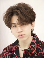 ルーシー 渋谷(LUCEY)&nbsp;センターパートフェザーパーマシャドウパーマメンズパーマ