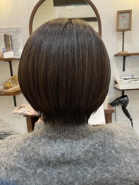 大人ショートボブ