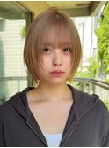 原宿ハッシュカットミディアムレイヤーカットヘーゼルベージュ