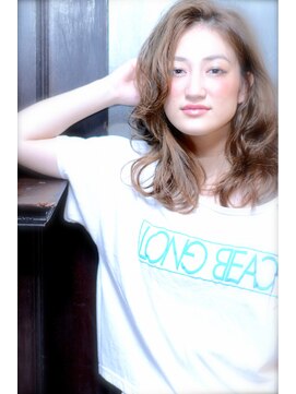 ミラバイグリーン(Mira by green) ☆外国人風Natural girl♪☆　－『medium』-