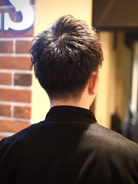 バレス 田町(BALES) [スキンフェード/ツイストスパイラル/田町]