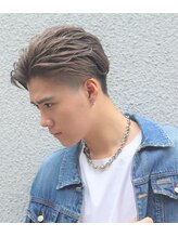 メンズフィール 南森町(MENS FEEL) センターパート☆コンマヘアアップバングツーブロックショート