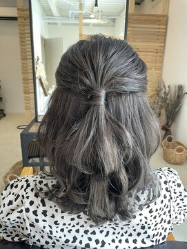 ジーニ(GENIE) ハーフアップ