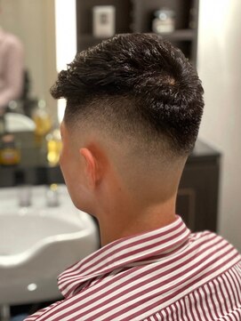 グリーディーフォックス 代々木(Greedy FOX) かき上げヘア/サイドパート/韓国マッシュ/フェードカット/代々木