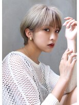 ロゼ 茨木(Rose)&nbsp;【ROSE】ショートカット＿＿金髪ボブ