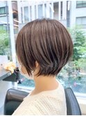 大人っぽさを残した丸みショート