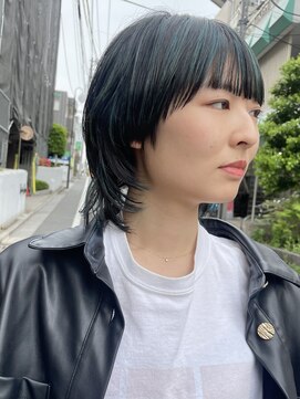 ロッソ 西荻窪(ROSSO) ゆるカールなマッシュウルフヘアとハイライトカラー。