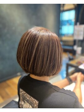 レジーナ トリドール(REGINA Tri'or) 白髪ぼかしハイライト