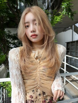 トレンチ(TRENCH) 【 TSUJI 】レイヤーカット ダブルカラー ケアブリーチ ベージュ