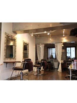 上質なサロンタイムをあなたに♪HAIRepanuiで心も髪もリラックス◎デザインカラーもお任せ★